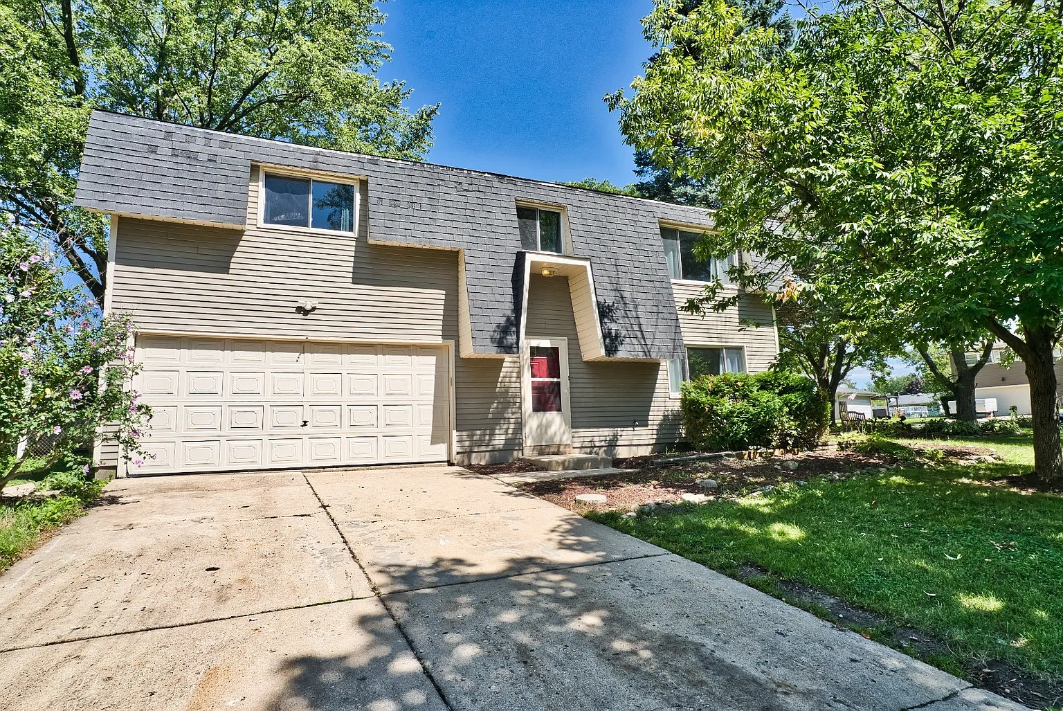 1540 Rita Ave photo 1