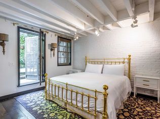 138 9th Ave #1A, New York, NY 10011