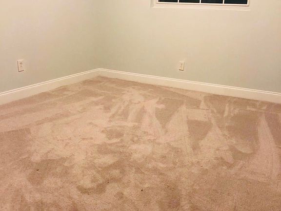 5th image of 10701 N Dixon Ave
