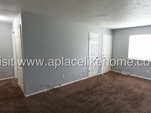 4th image of 7210 Montana Ave