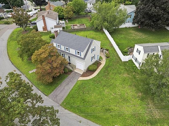 4th image of 30 Manor Rd