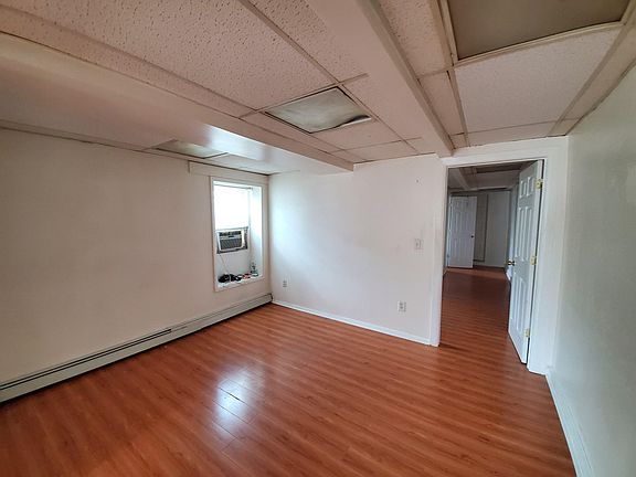 3rd image of 326 Fountain St #1