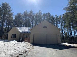 21 Barrington Cir, Center Ossipee, NH 03814