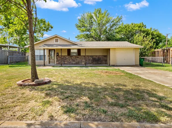 5204 Roxie St, Fort Worth, TX 76117