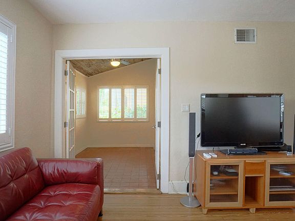 4th image of 818 Kanuga Dr
