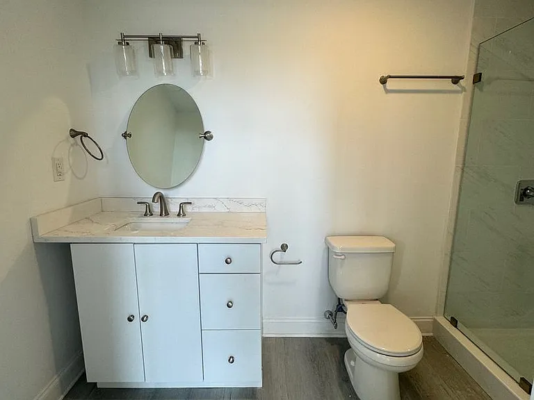 1600 West Hunting Park - Residential — Photo 12