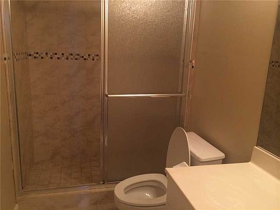 2nd image of 19370 Collins Ave APT 527