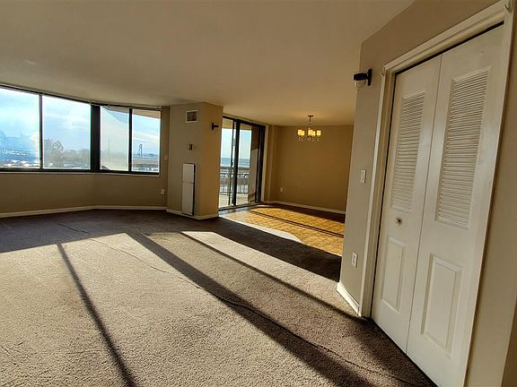 3rd image of 224 Harmon Cove Tower #224