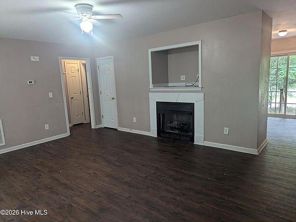 4th image of 172 Nashua Drive