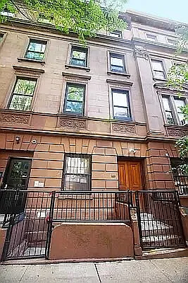 Rented by C2R Management LLC | media 11