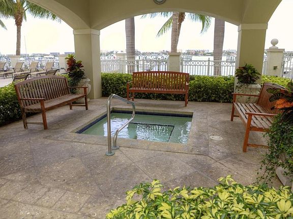 2nd image of 806 E Windward Way APT 309