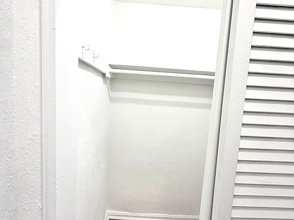 3rd image of 29 Jones St APT 1D