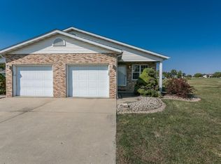 130 Sunbeam Dr APT B, Highland, IL 62249
