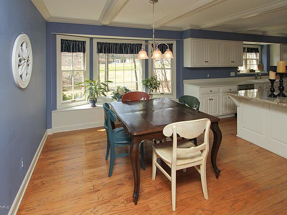 5th image of 7412 Oak Shore Dr