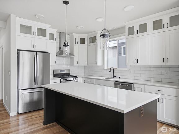 5th image of 12811 186th Avenue E