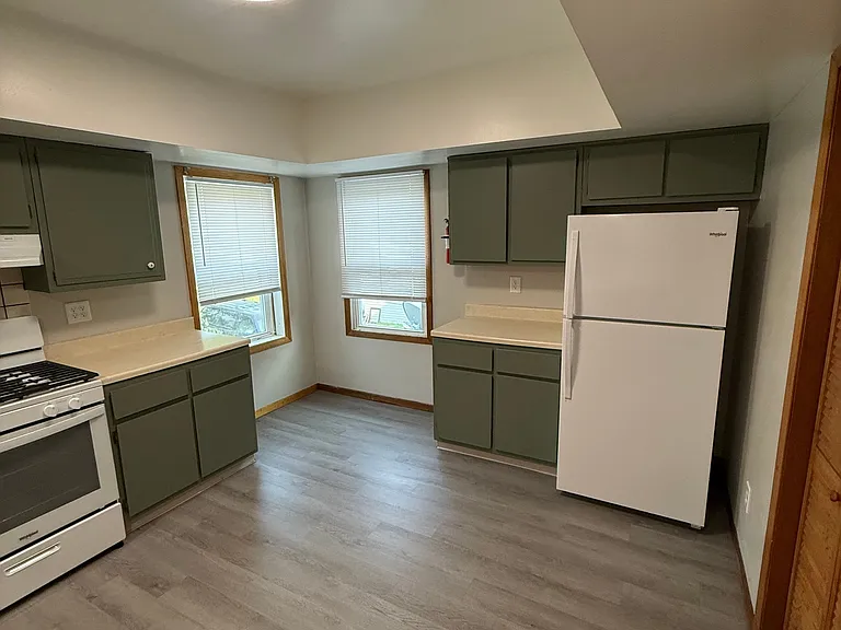 2534 Windsor Ave #2534 — Photo 4