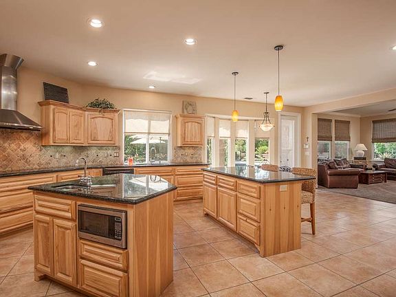 4th image of 9172 Serenity Ln
