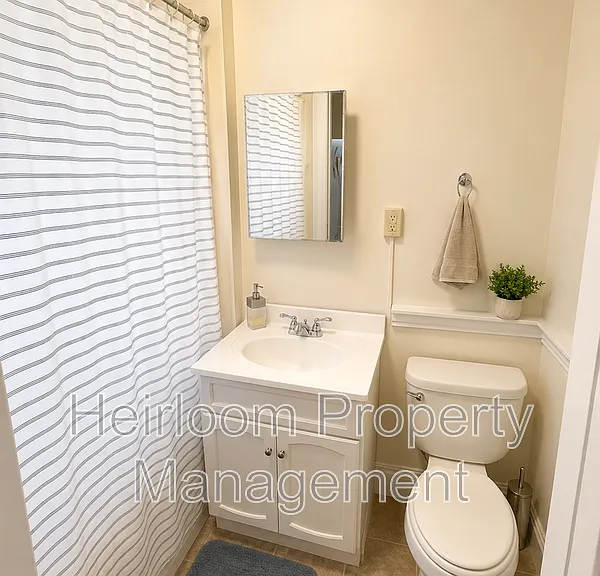 112 S 14th Ave E #2 — Photo 6