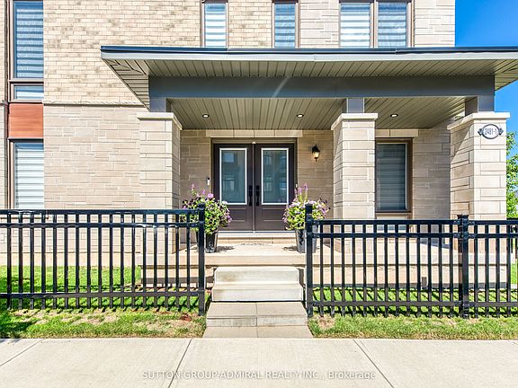 4th image of 2481 Badger Cres #1