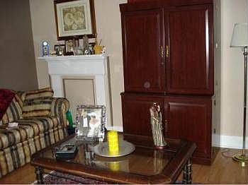 3rd image of 15 Curtin Ln