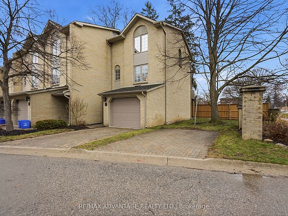 3rd image of 1399 Commissioners Rd W #1