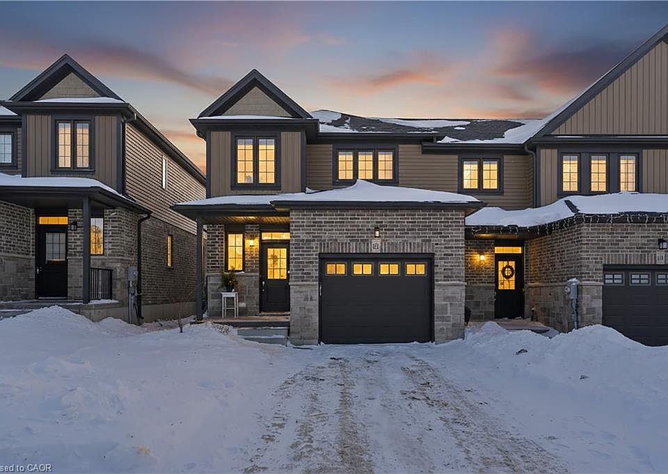 1st image of 120 Links Cres