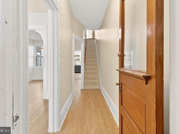 4th image of 239 Elm St
