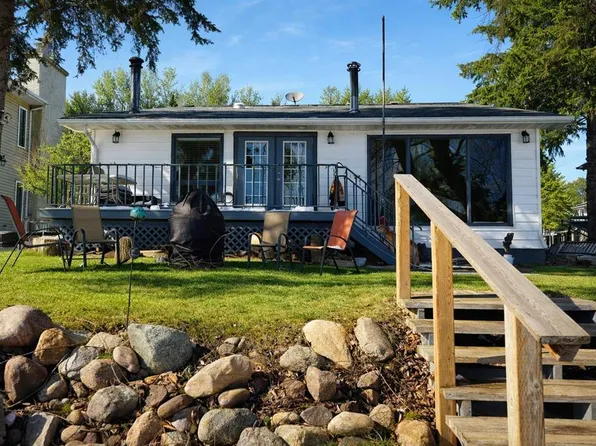 707 SE 7th St, Ross Haven, AB T0E 1A0