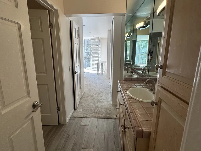 10747 Wilshire Blvd #603 — Photo 4