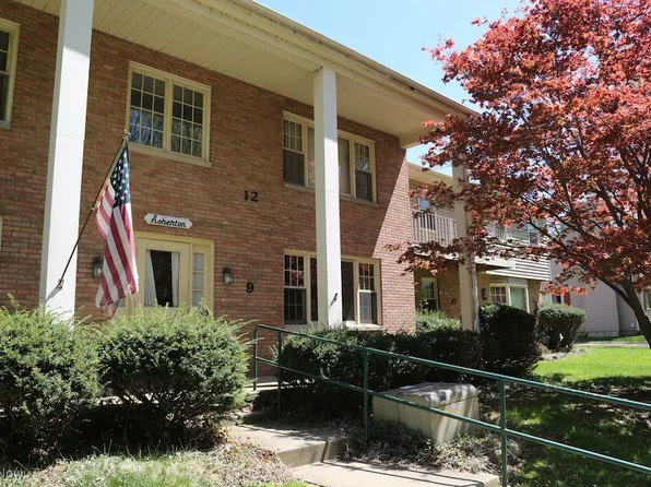 410 Lafayette Rd, Medina, OH 44256