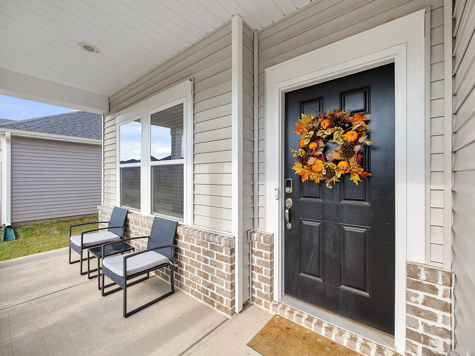 5 bed, 2995 sqft, $3,100 — Photo 2
