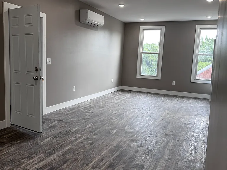 191 Ontario St — Photo 13
