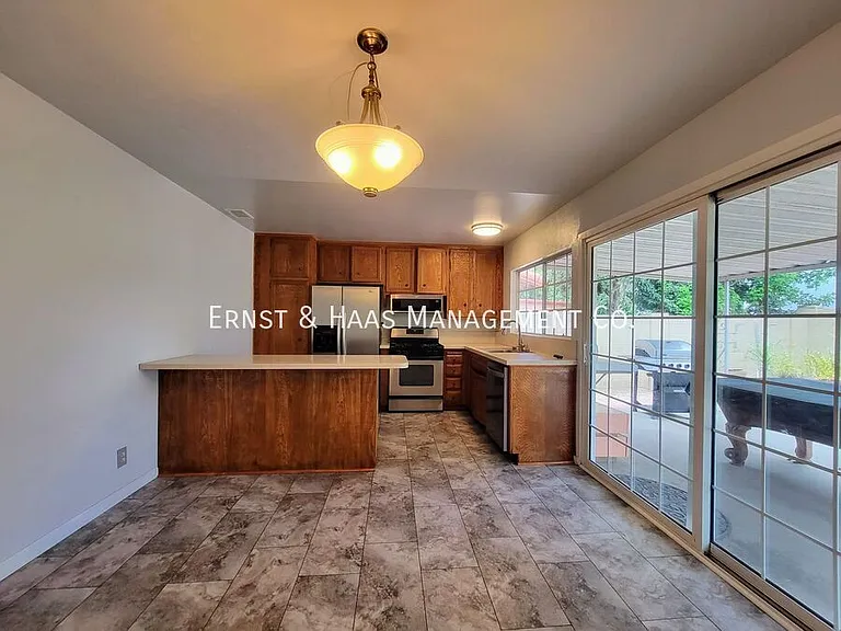 10751 Andy St — Photo 8