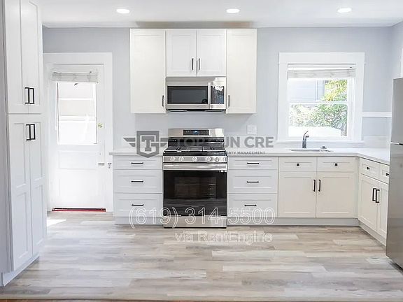 4th image of 3741-47 Bancroft St #3745