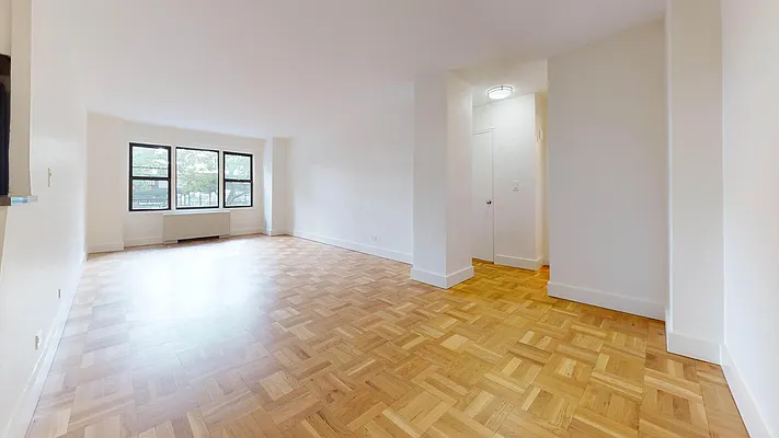 Rented by Bond New York | media 2