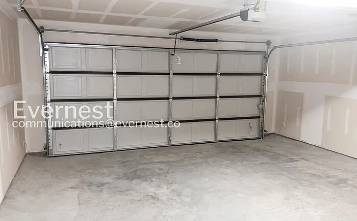 6681 Hollywood Ave — Photo 16
