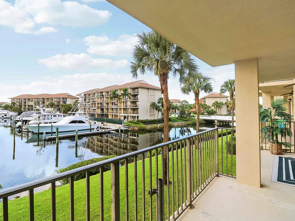 1601 Marina Isle Way #202