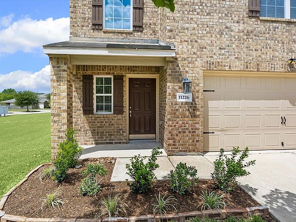 3rd image of 11226 Hall Ridge Ct