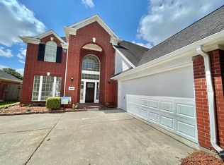 10908 Sycamore Dr N, La Porte, TX 77571