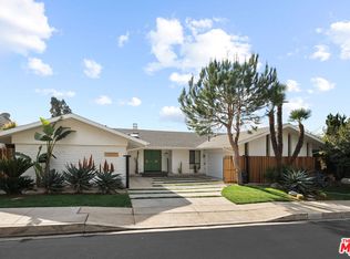 5200 Los Diegos Way, Los Angeles, CA 90027