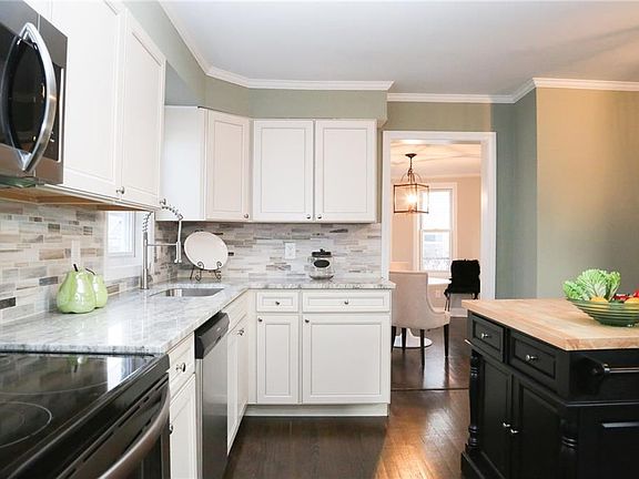 3rd image of 15 Brooks St