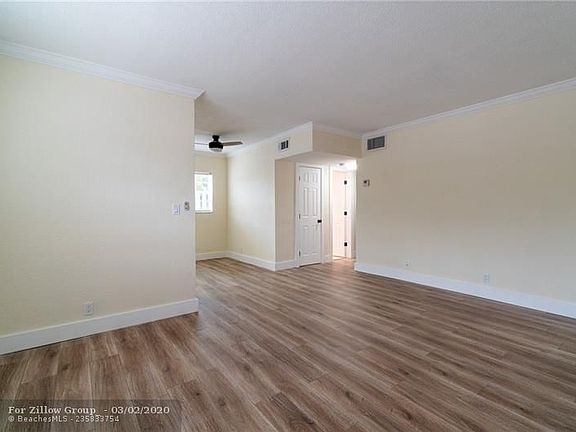 4th image of 2701 NE 6th Ave APT 1