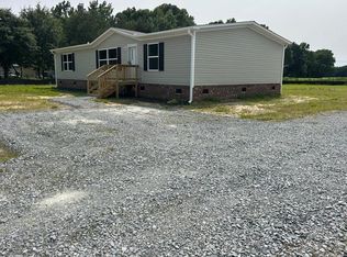 1305 Thompson Ave, Turkey, NC 28393