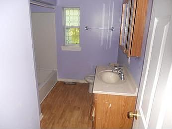 2nd image of 516 S Peach Tree Ln