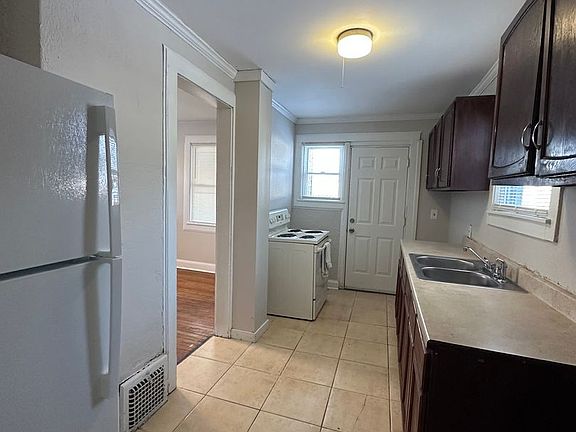 3rd image of 339 Kansas Ave