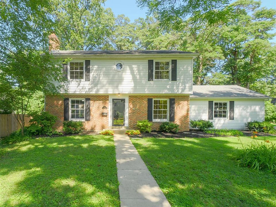 1st image of 12 Douglass Ln
