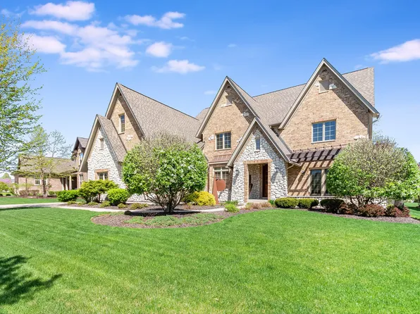 21321 S Forest View Dr, Shorewood, IL 60404