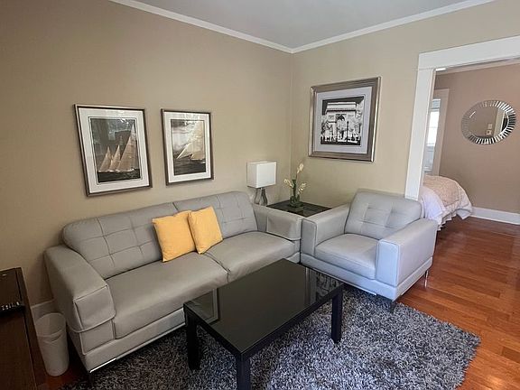 4th image of 301-303 N Hudson Ave #303-C