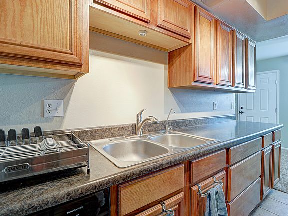 4th image of 8541 E Belleview St