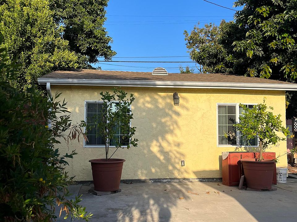 1st image of 2552 Adriatic Ave #B